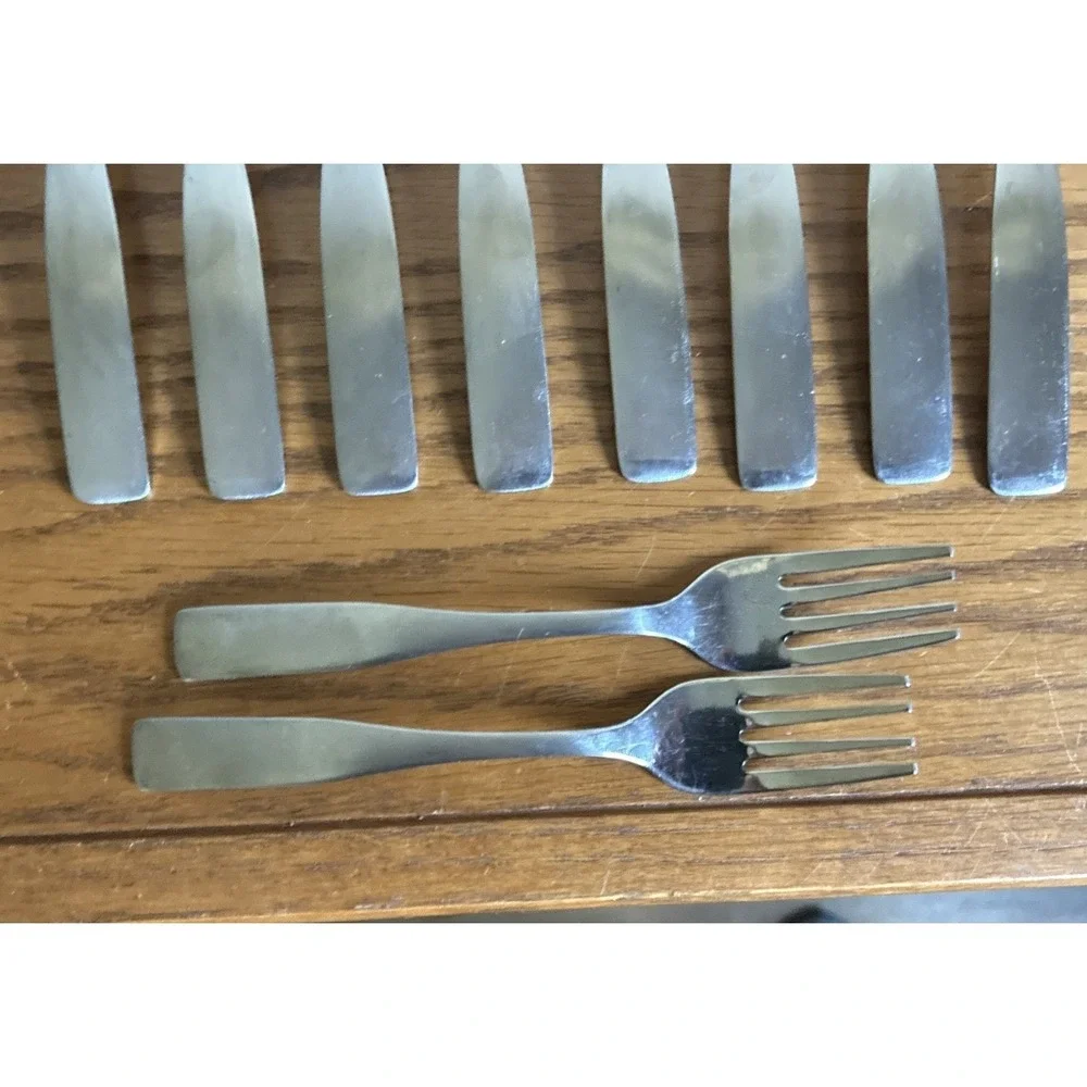 Pfaltzgraff Flatware Set of 19 Pieces Silverware